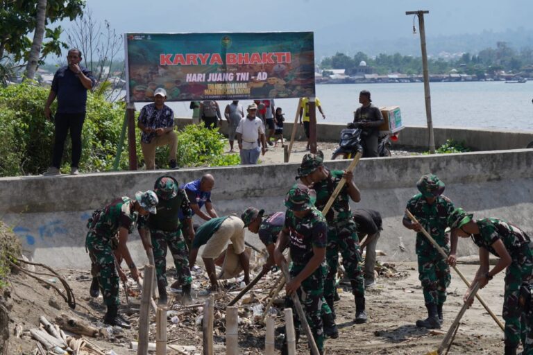 Meriahkan Hari Juang TNI AD, Kodam XVI/Pattimura Gelar Baksos