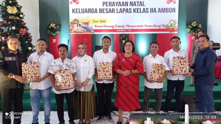 Pj Walikota Ambon Natalan bersama Penghuni Lapas Kelas II A Ambon