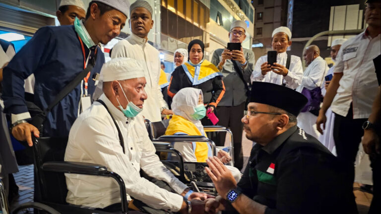 Haji Kok Dipolitisir ! Toleransi Pelayanan Haji Melalui Petugas Kemenag RI