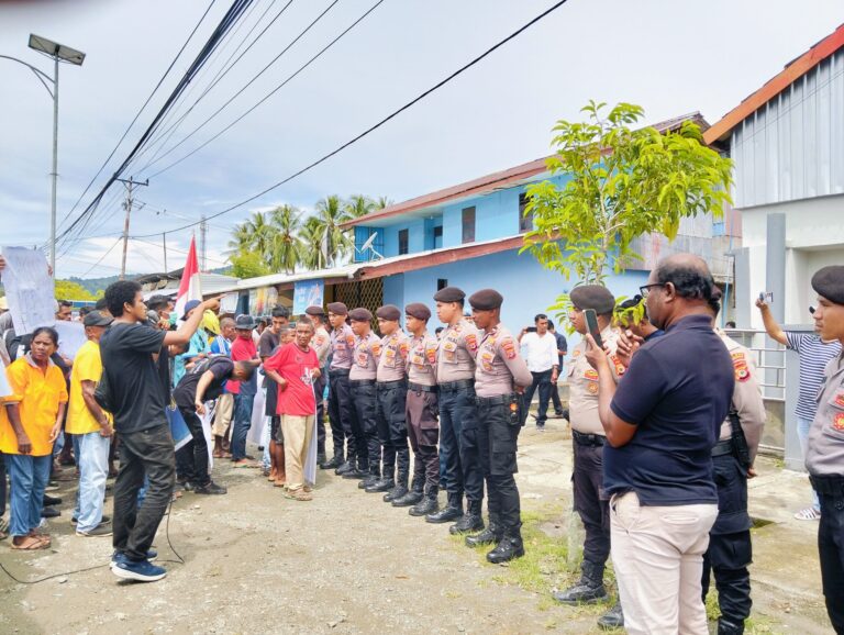 Bawaslu SBB Dinilai Tipu Warga Terkait Laporan Pelanggaran Pilkada