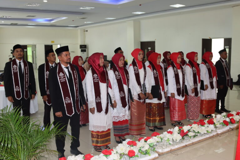 UIN AM Sangadji Ambon Yudisium dan Pengukuhan 63 Guru Profesional