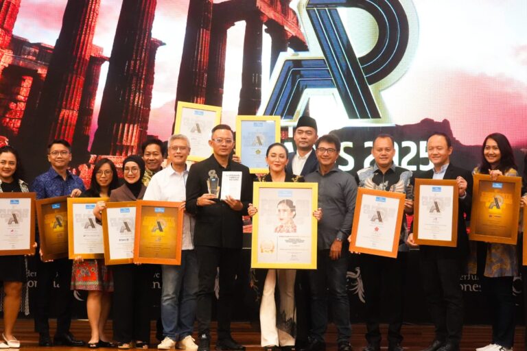 Kemenag RI Raih Popular Government Institutions Award 2025